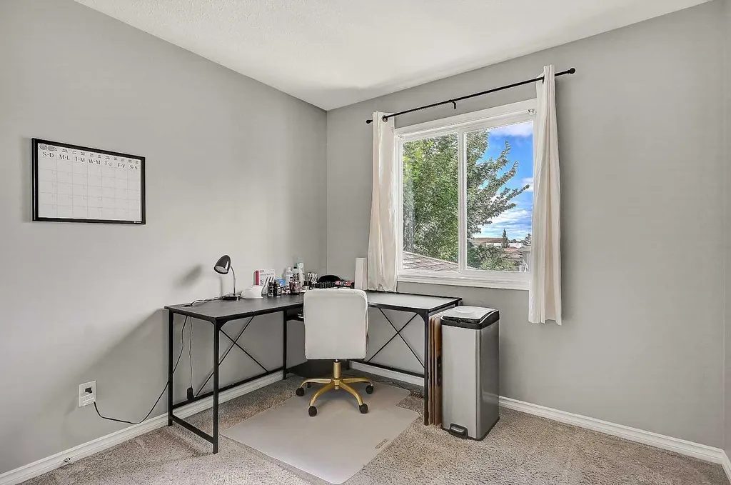 9105 91 Street Grande Prairie AB T8X 0E6