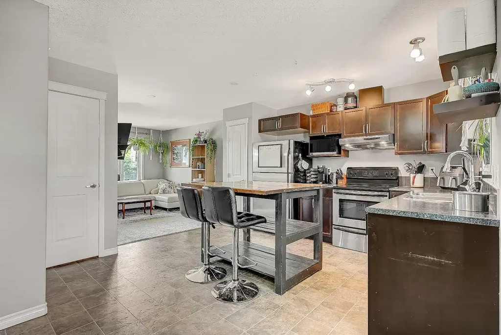 9105 91 Street Grande Prairie AB T8X 0E6