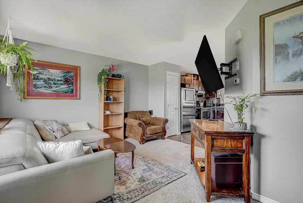 9105 91 Street Grande Prairie AB T8X 0E6