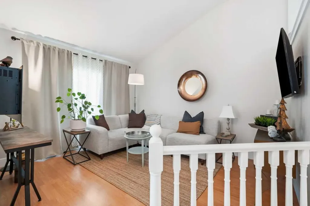 19 Millcrest Way SW Calgary AB T2Y 2M4