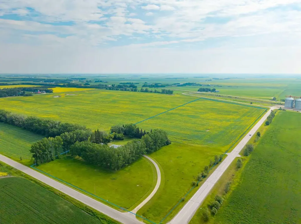 33141 Range Road 14 Rural Mountain View County AB T4H 4G5