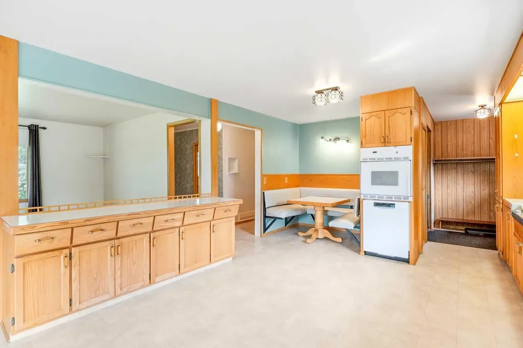 33141 Range Road 14 Rural Mountain View County AB T4H 4G5