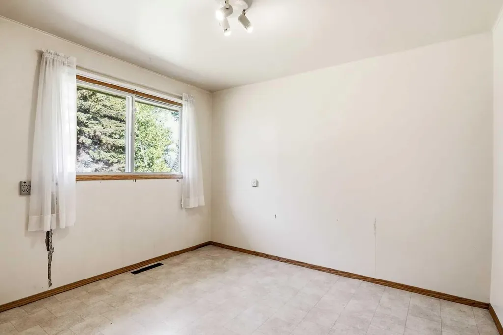 33141 Range Road 14 Rural Mountain View County AB T4H 4G5