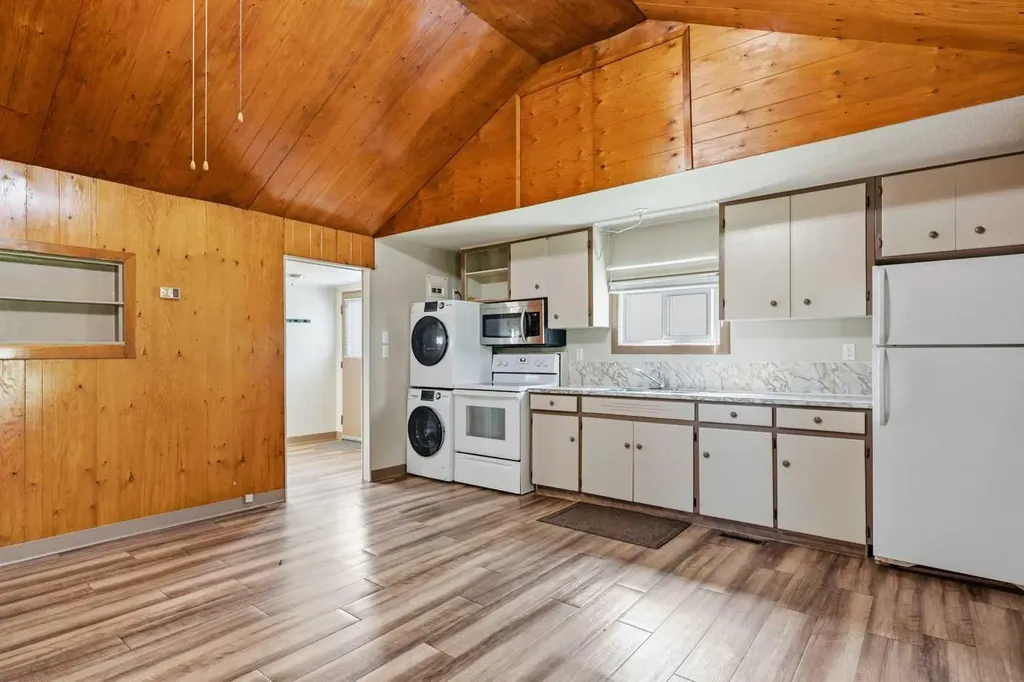 33141 Range Road 14 Rural Mountain View County AB T4H 4G5
