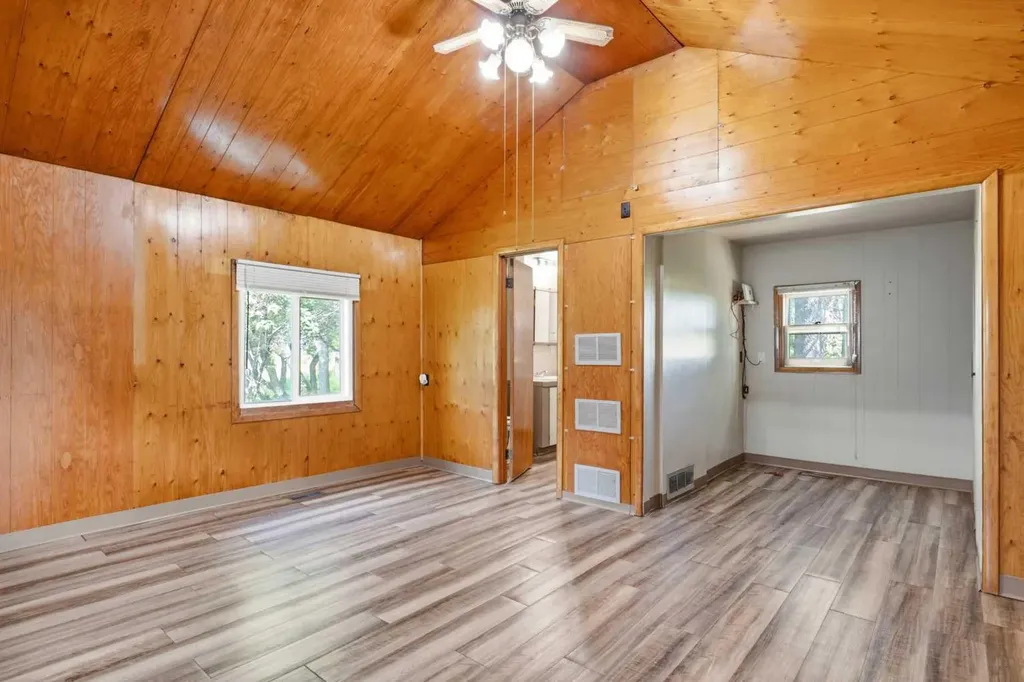 33141 Range Road 14 Rural Mountain View County AB T4H 4G5