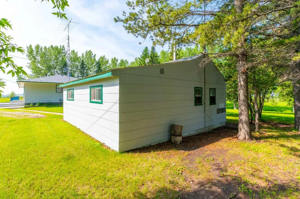 33141 Range Road 14 Rural Mountain View County AB T4H 4G5