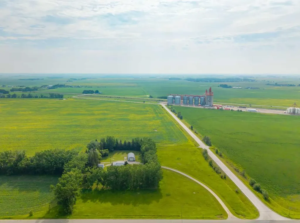 33141 Range Road 14 Rural Mountain View County AB T4H 4G5
