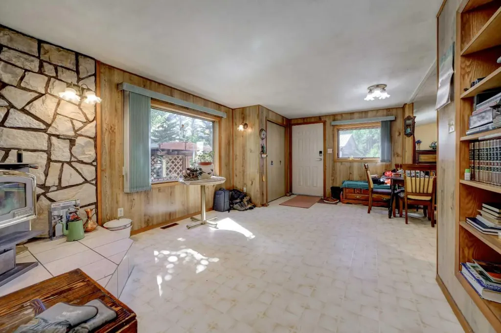 5670 16 Avenue Coleman AB T0K 0M0