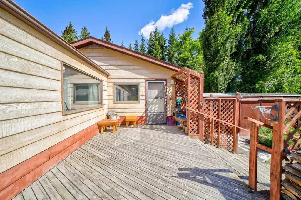 5670 16 Avenue Coleman AB T0K 0M0