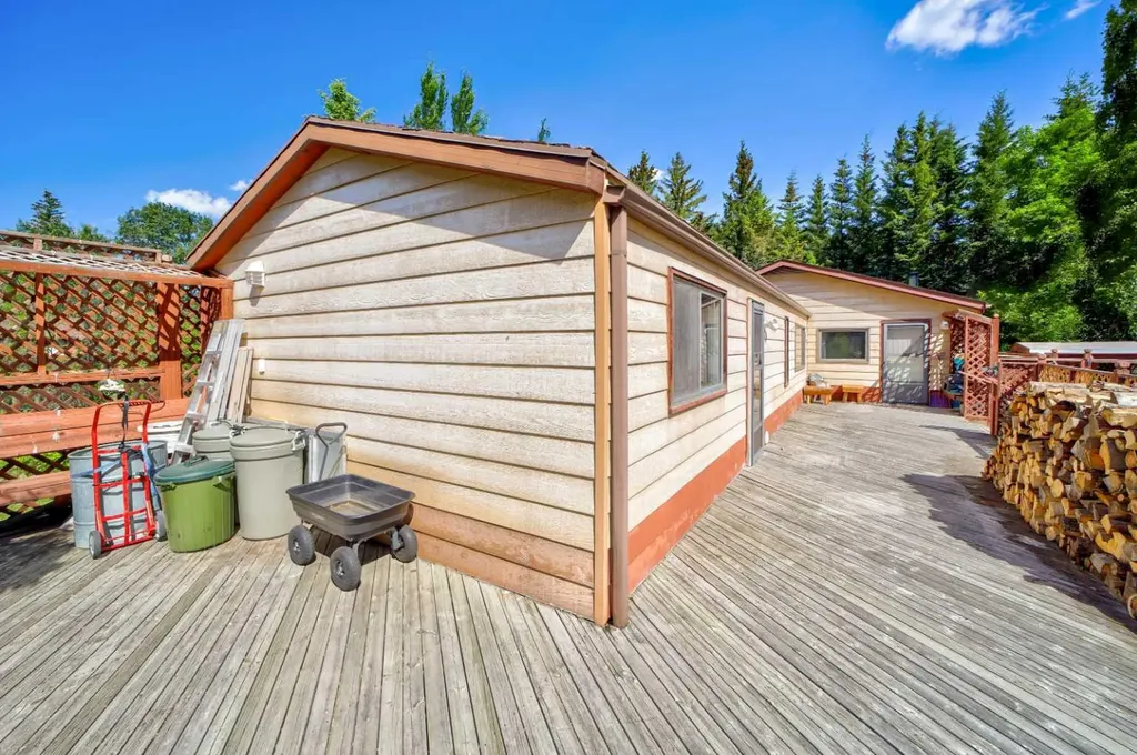 5670 16 Avenue Coleman AB T0K 0M0