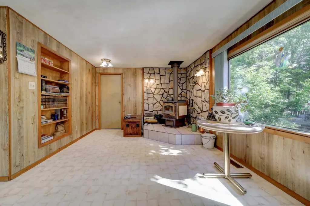 5670 16 Avenue Coleman AB T0K 0M0