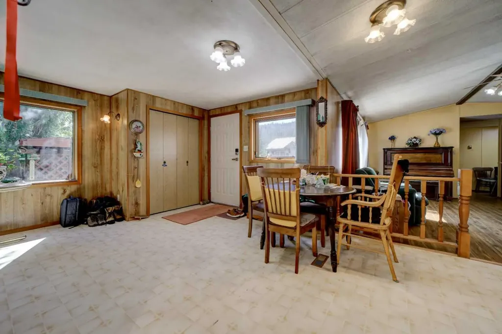 5670 16 Avenue Coleman AB T0K 0M0