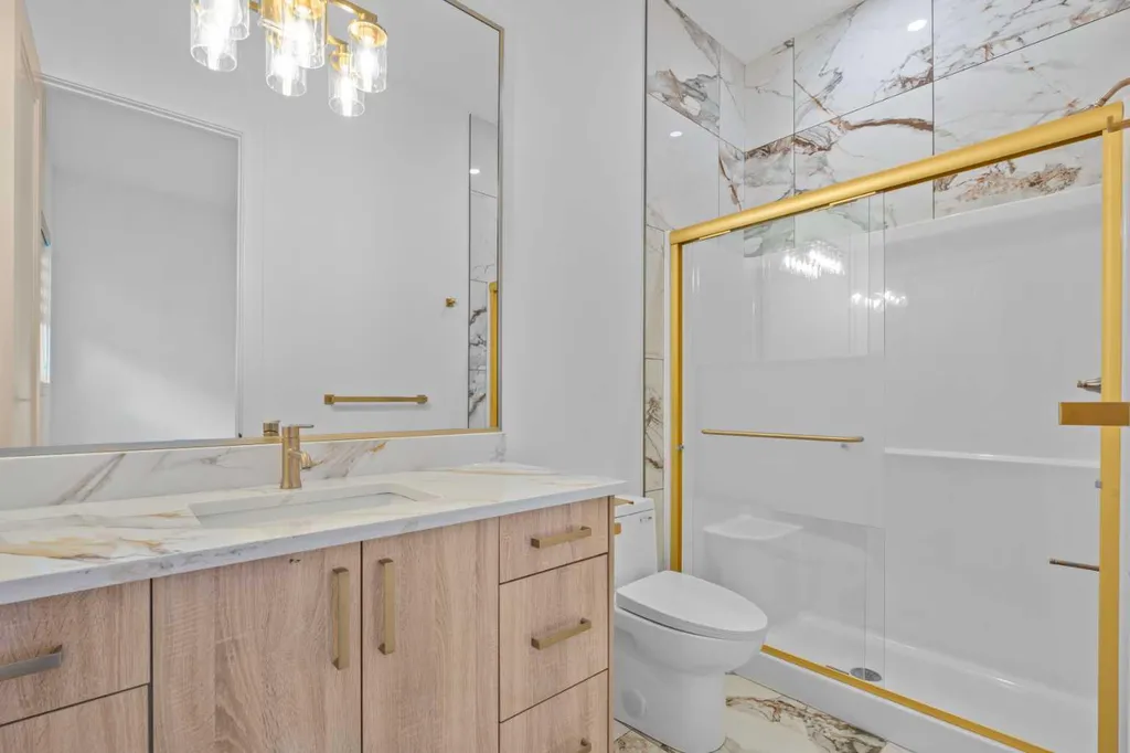 230 Royal Birch View NW Calgary AB T3G 5J8
