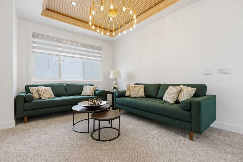 230 Royal Birch View NW Calgary AB T3G 5J8