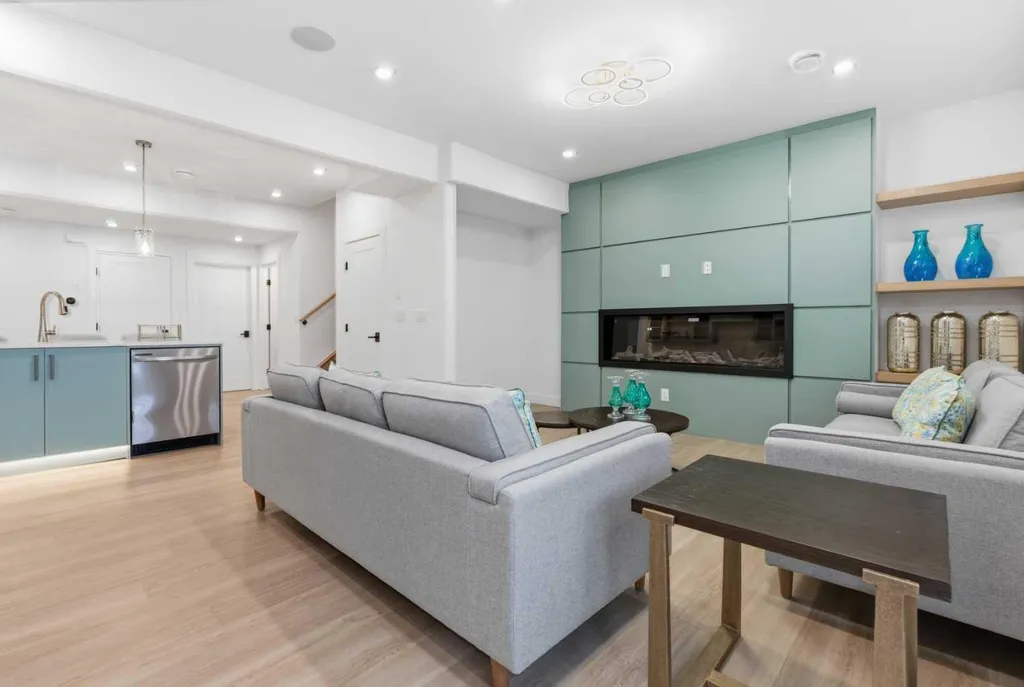 230 Royal Birch View NW Calgary AB T3G 5J8
