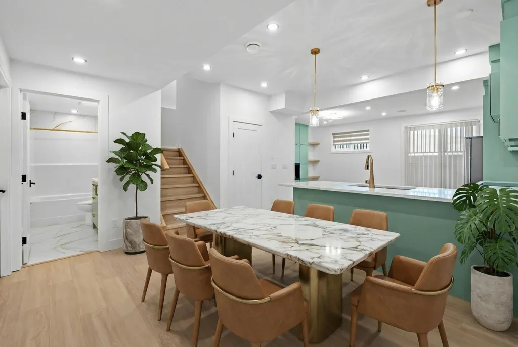 230 Royal Birch View NW Calgary AB T3G 5J8