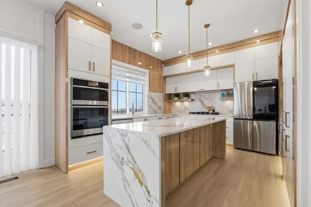 230 Royal Birch View NW Calgary AB T3G 5J8