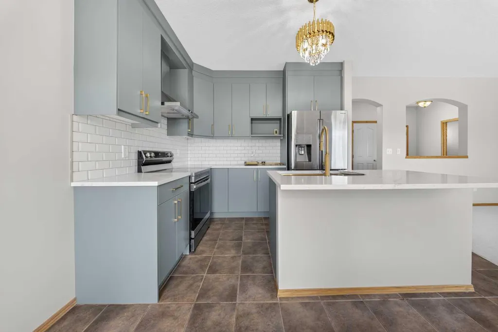 744 Luxstone Landing SW Airdrie AB T4B 3L1