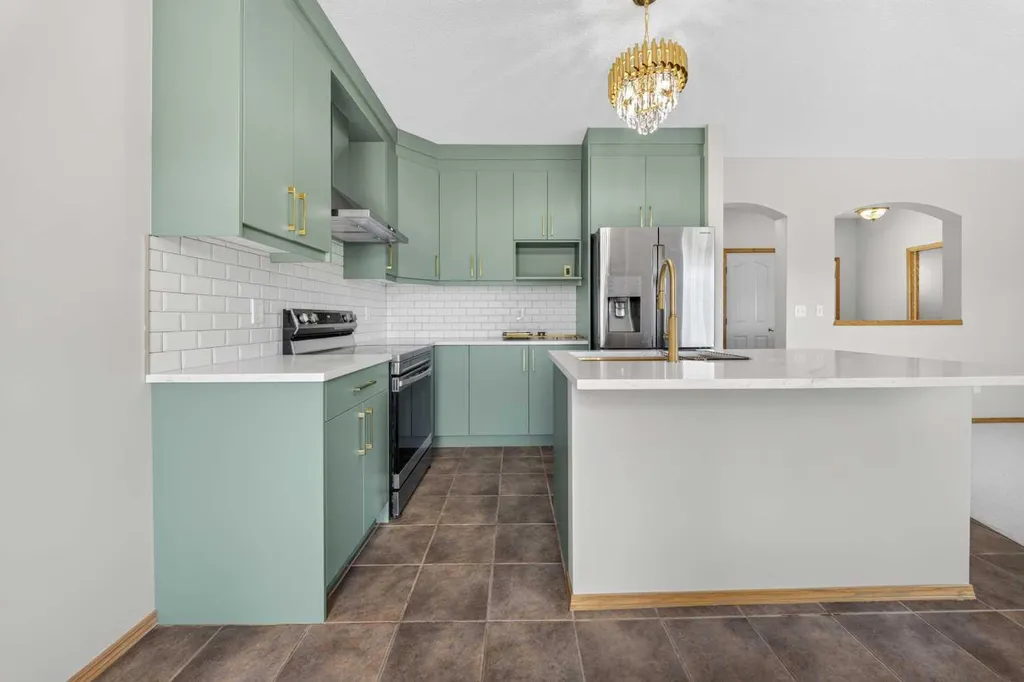 744 Luxstone Landing SW Airdrie AB T4B 3L1