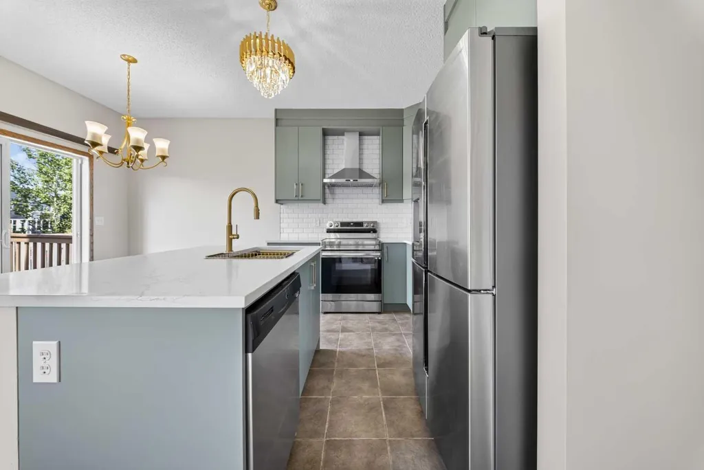 744 Luxstone Landing SW Airdrie AB T4B 3L1
