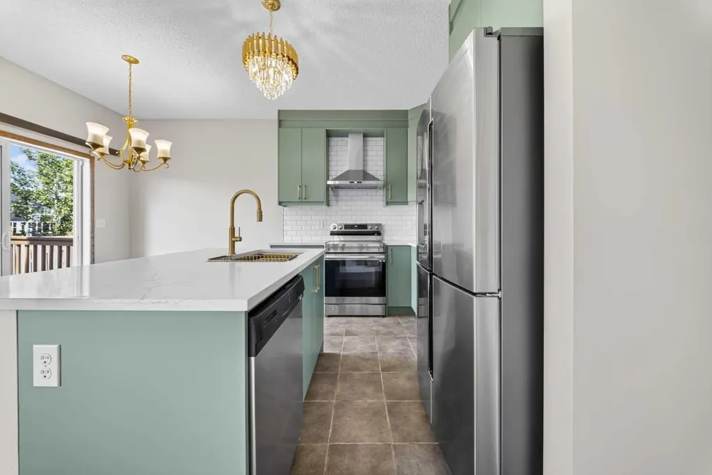 744 Luxstone Landing SW Airdrie AB T4B 3L1
