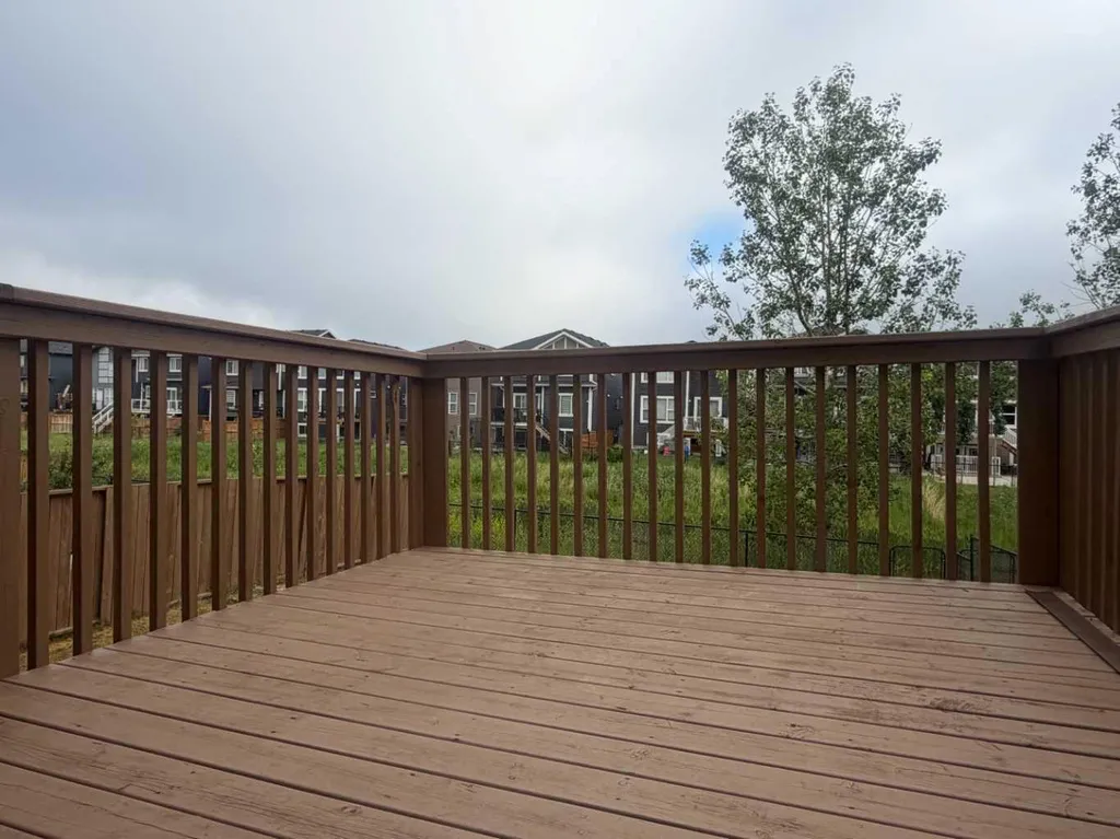 744 Luxstone Landing SW Airdrie AB T4B 3L1