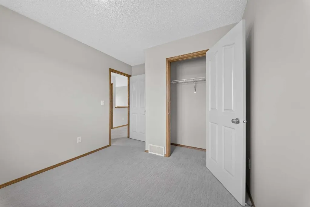 744 Luxstone Landing SW Airdrie AB T4B 3L1