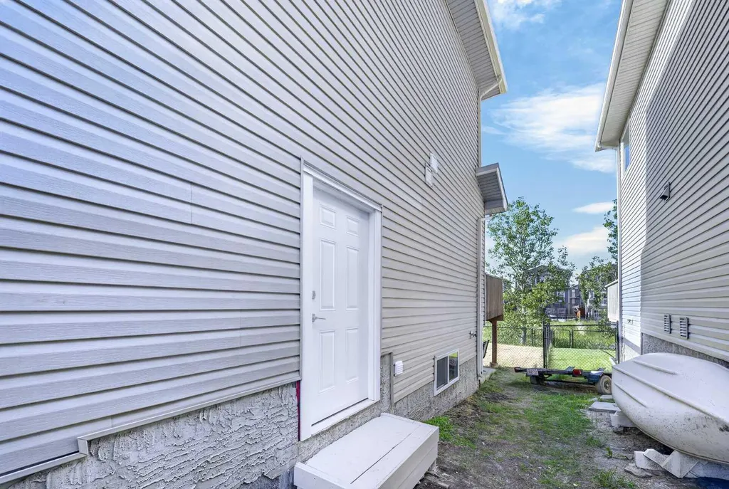 744 Luxstone Landing SW Airdrie AB T4B 3L1