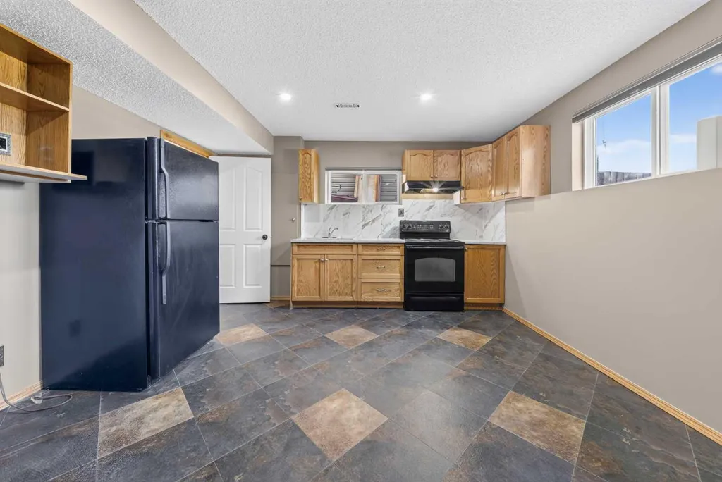 744 Luxstone Landing SW Airdrie AB T4B 3L1