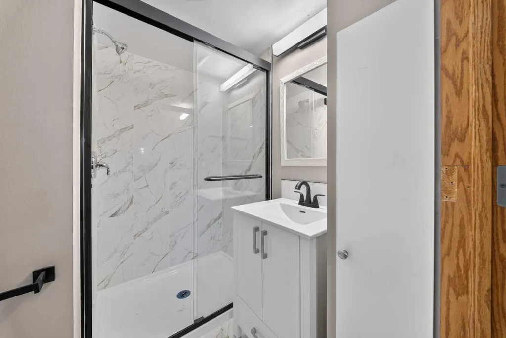 744 Luxstone Landing SW Airdrie AB T4B 3L1