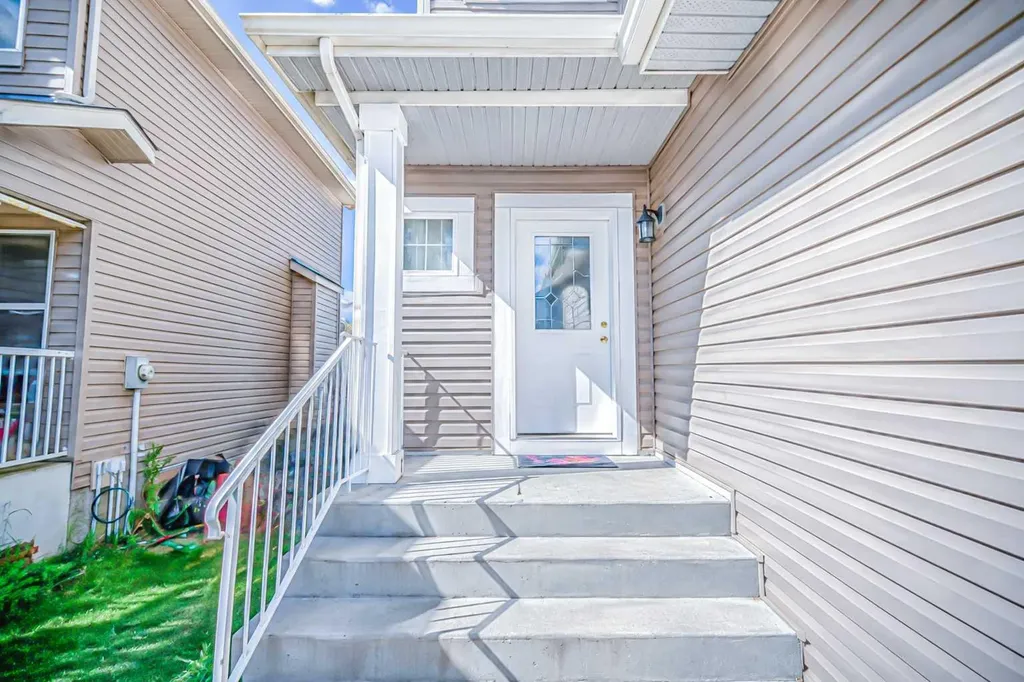 744 Luxstone Landing SW Airdrie AB T4B 3L1