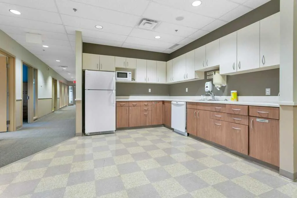 33 Schenk Industrial Road Sylvan Lake AB T4S 2J9