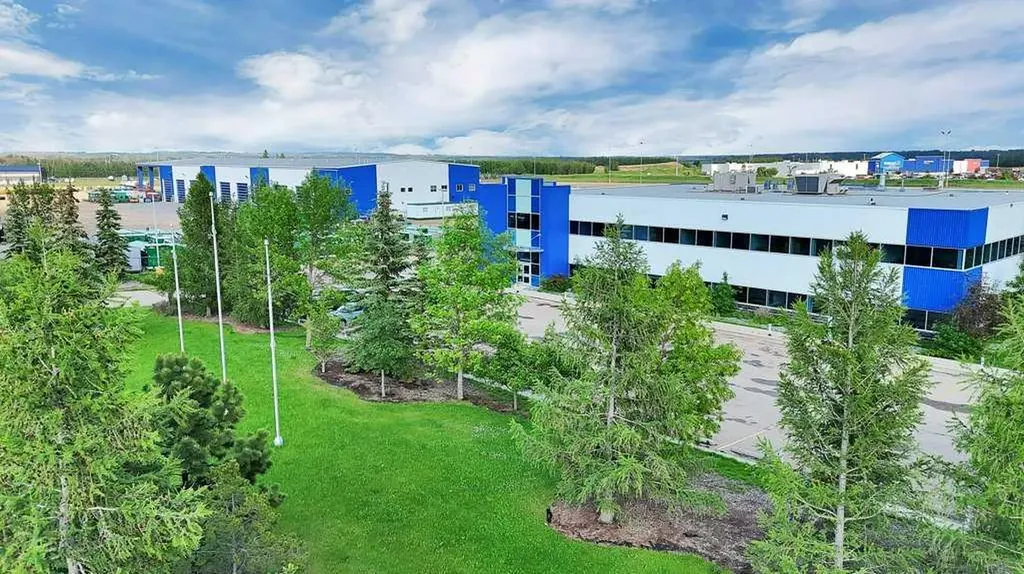 33 Schenk Industrial Road Sylvan Lake AB T4S 2J9