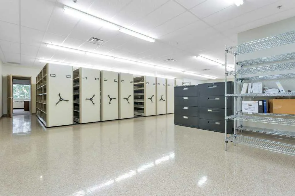 33 Schenk Industrial Road Sylvan Lake AB T4S 2J9