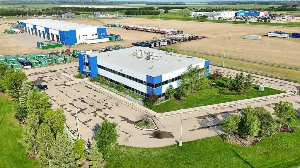 33 Schenk Industrial Road Sylvan Lake AB T4S 2J9