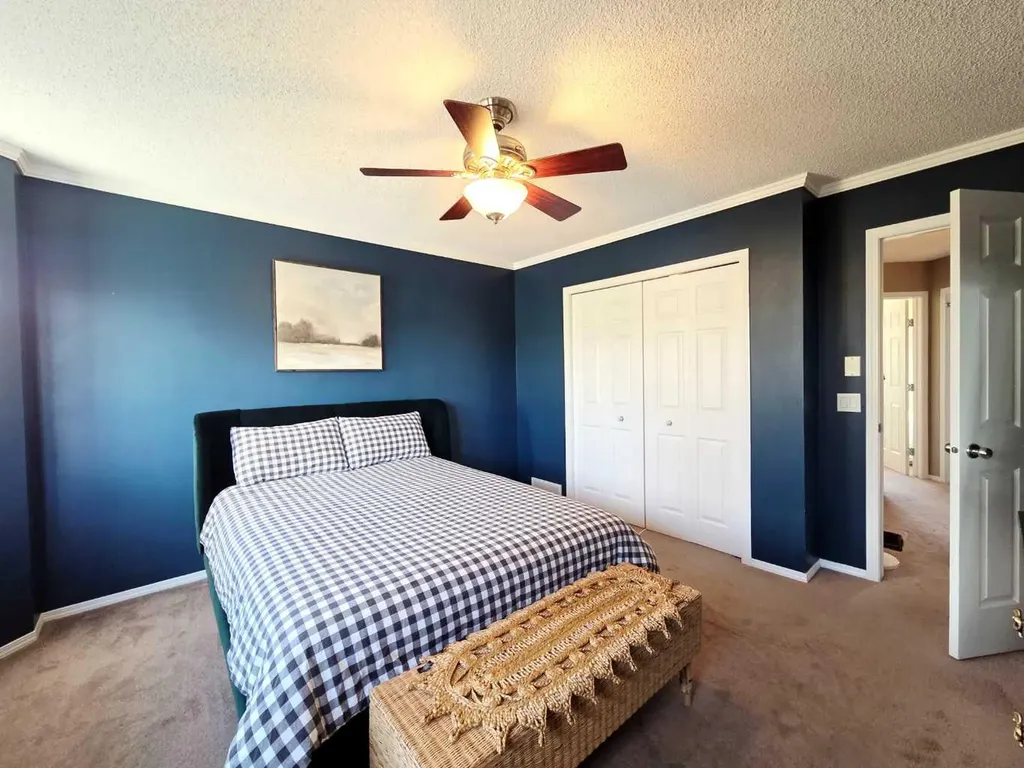 48 Covepark Place NE Calgary AB T3K 5Z8