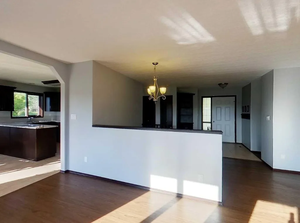 18321 Highway 16 E Rural Yellowhead County AB T7E 3B4