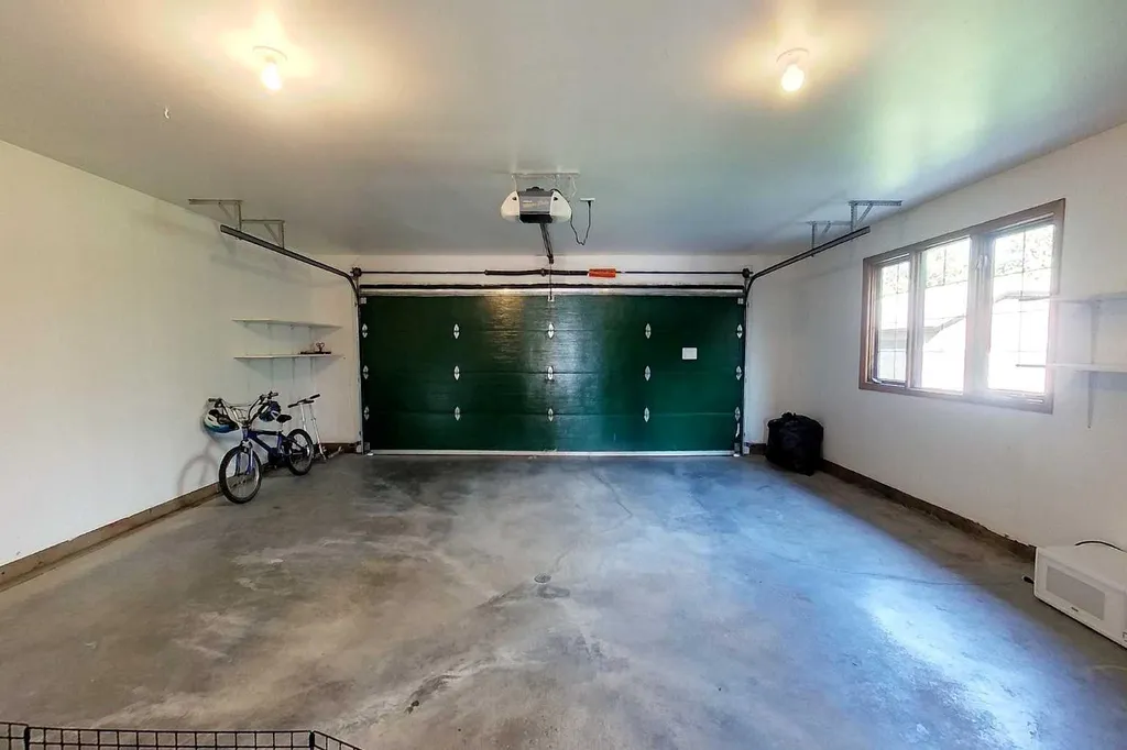 18321 Highway 16 E Rural Yellowhead County AB T7E 3B4