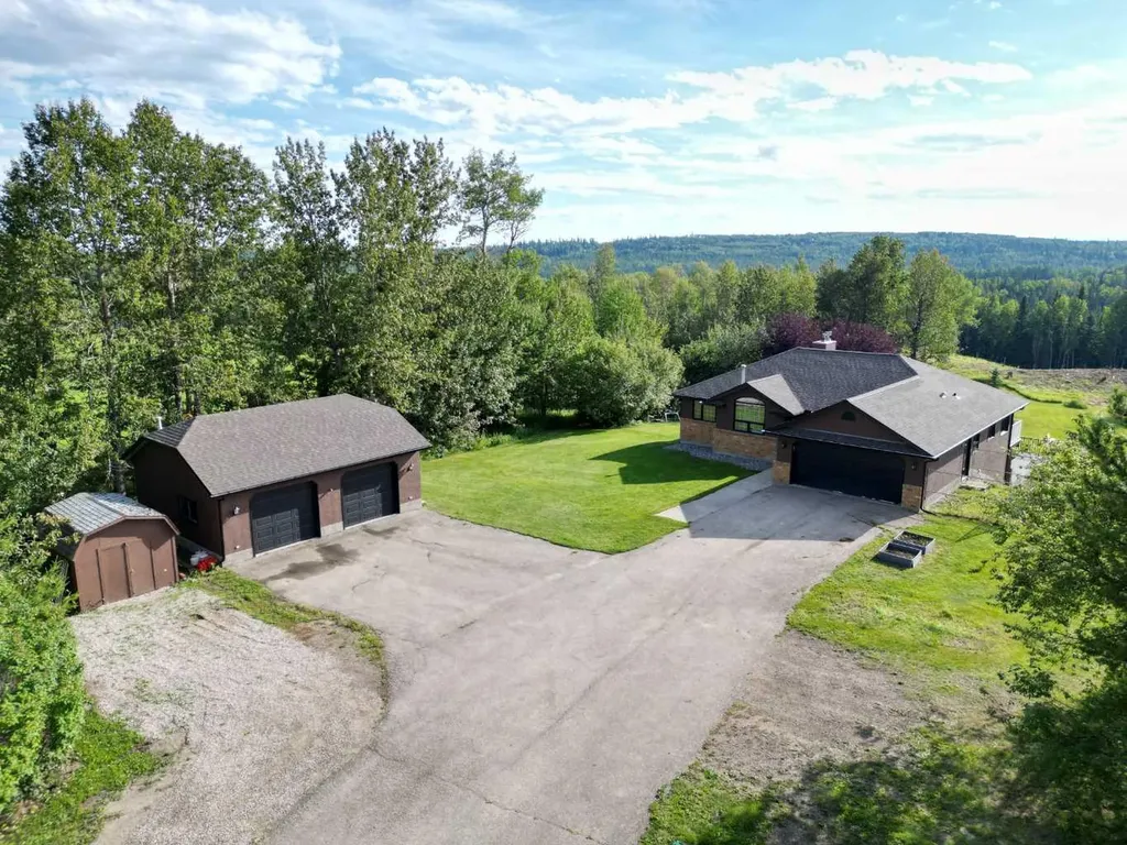 18321 Highway 16 E Rural Yellowhead County AB T7E 3B4