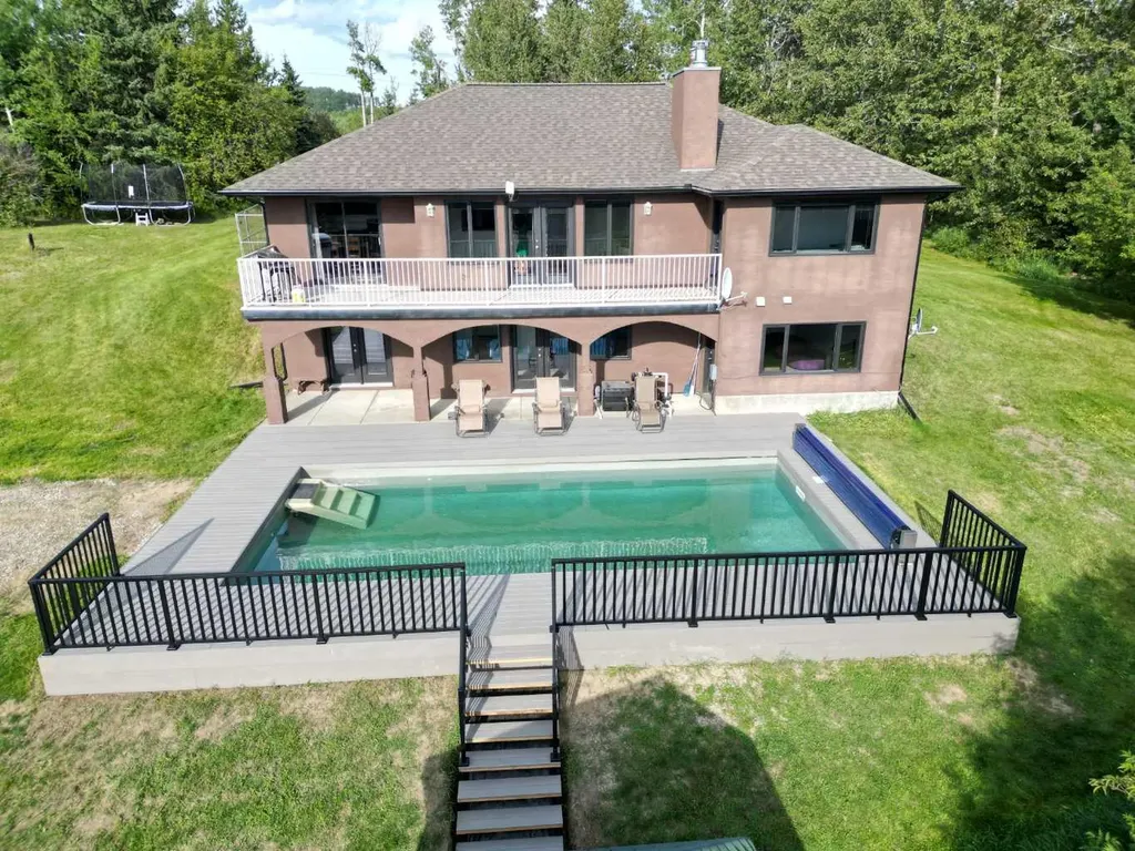18321 Highway 16 E Rural Yellowhead County AB T7E 3B4