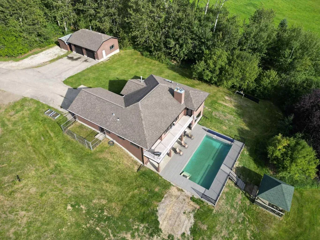 18321 Highway 16 E Rural Yellowhead County AB T7E 3B4