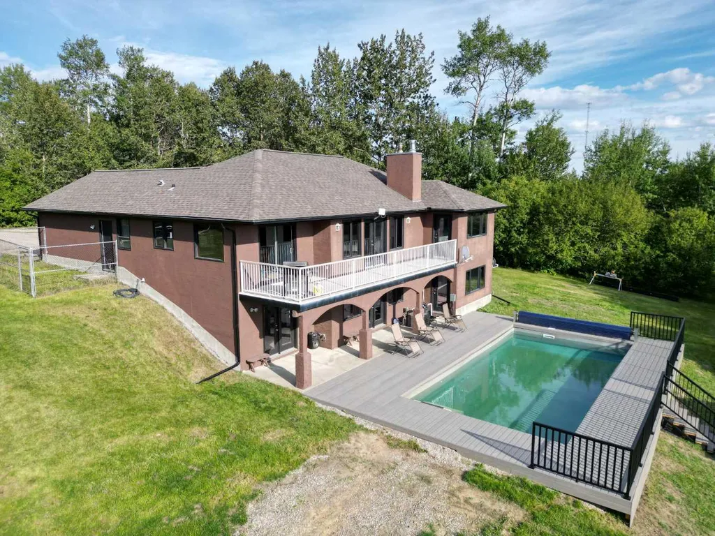 18321 Highway 16 E Rural Yellowhead County AB T7E 3B4