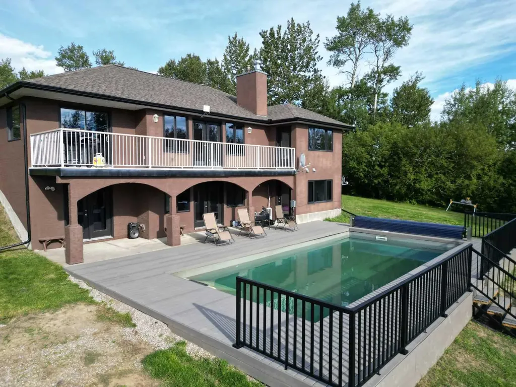 18321 Highway 16 E Rural Yellowhead County AB T7E 3B4
