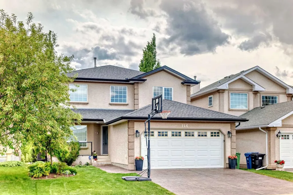 146 Scenic View Close Calgary AB T3L1Z4