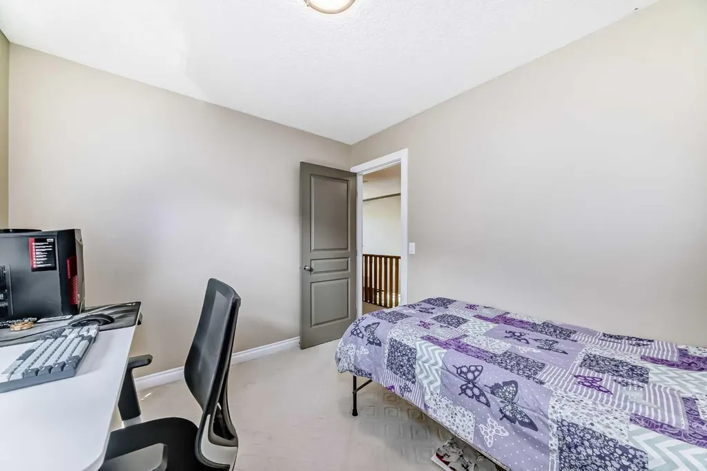 146 Scenic View Close Calgary AB T3L1Z4