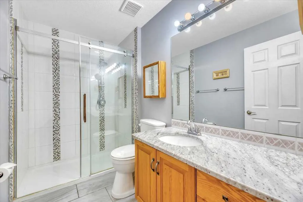 10 Sandstone Ridge Crescent Okotoks AB T0L 1T3