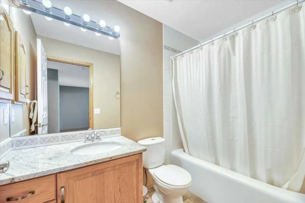 10 Sandstone Ridge Crescent Okotoks AB T0L 1T3