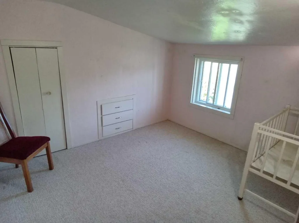 21 Peace River Avenue Peace River E Joussard AB T0G 1J0
