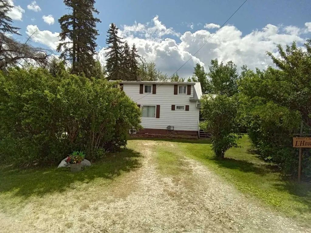 21 Peace River Avenue Peace River E Joussard AB T0G 1J0