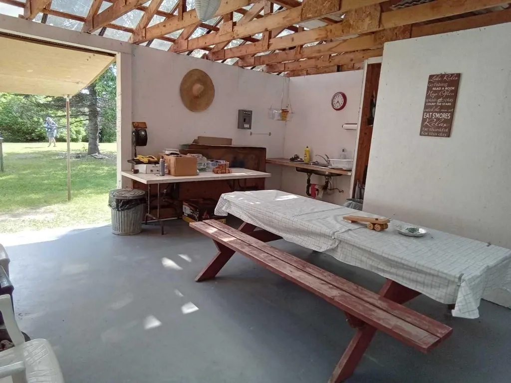 21 Peace River Avenue Peace River E Joussard AB T0G 1J0